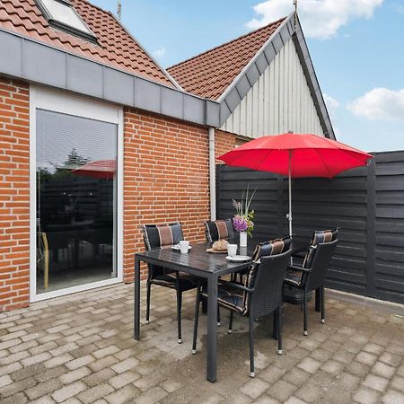 Amazing Home In Hvide Sande With Wifi Bjerregard Exterior photo