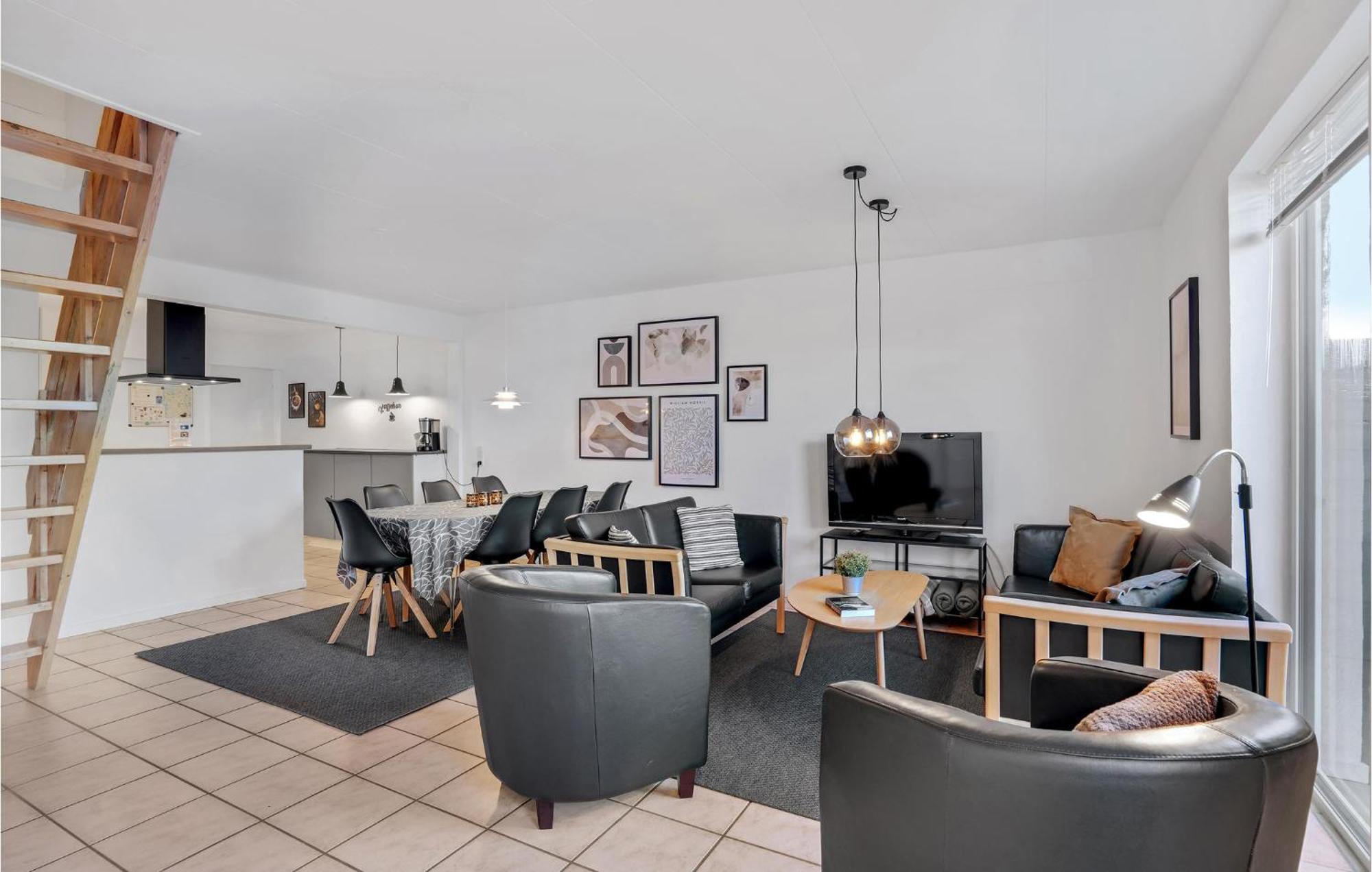 Amazing Home In Hvide Sande With Wifi Bjerregard Exterior photo