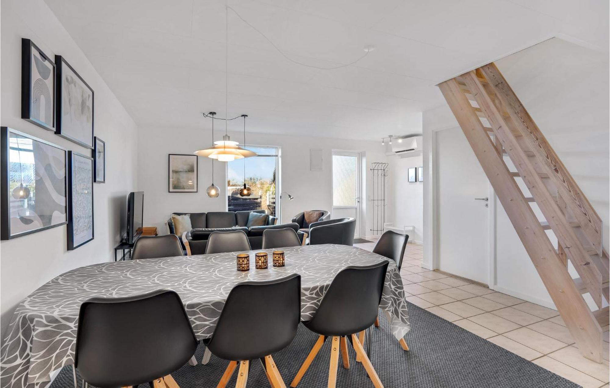 Amazing Home In Hvide Sande With Wifi Bjerregard Exterior photo