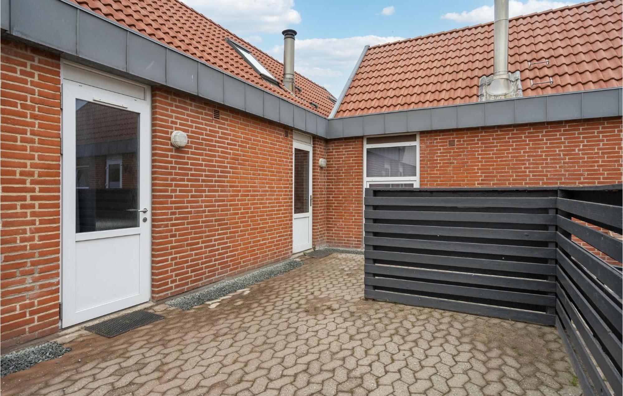 Amazing Home In Hvide Sande With Wifi Bjerregard Exterior photo