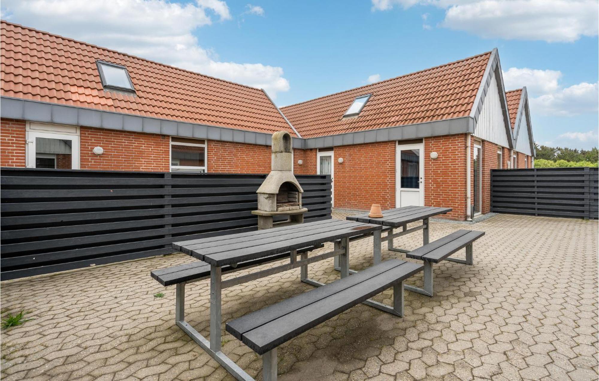 Amazing Home In Hvide Sande With Wifi Bjerregard Exterior photo